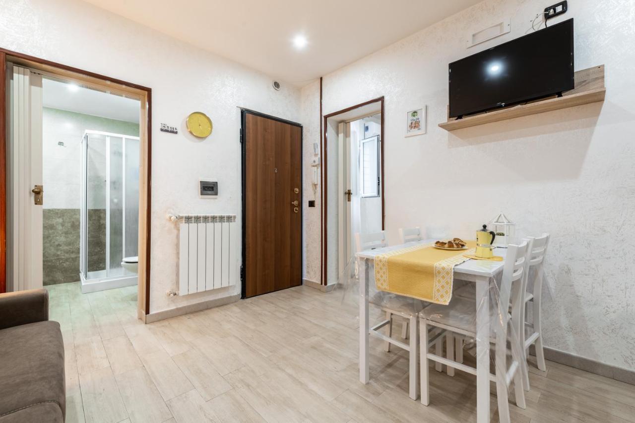 Yhellow Home Comfy Apartment Bari Bagian luar foto
